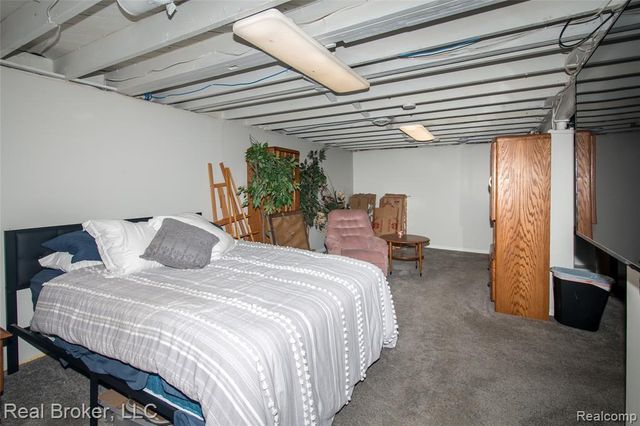 5103 Ridgetop Drive, Waterford, MI 48327