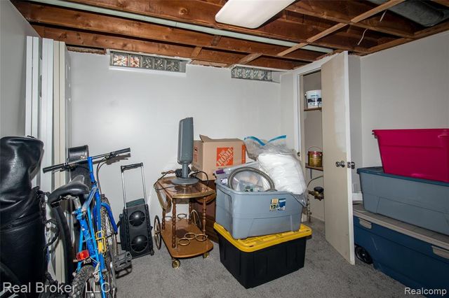 5103 Ridgetop Drive, Waterford, MI 48327