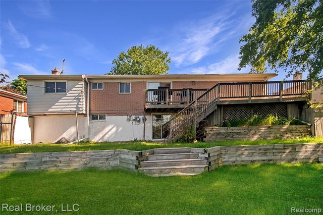 5103 Ridgetop Drive, Waterford, MI 48327