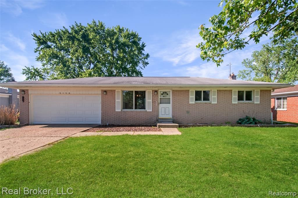 5103 Ridgetop Drive, Waterford, MI 48327
