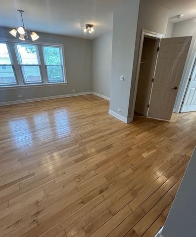 4542 W GEORGE Street 2, Chicago, IL 60641