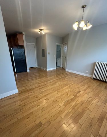 4542 W GEORGE Street 2, Chicago, IL 60641