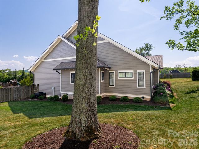 10 Starwood Valley Trail, Arden, NC 28704
