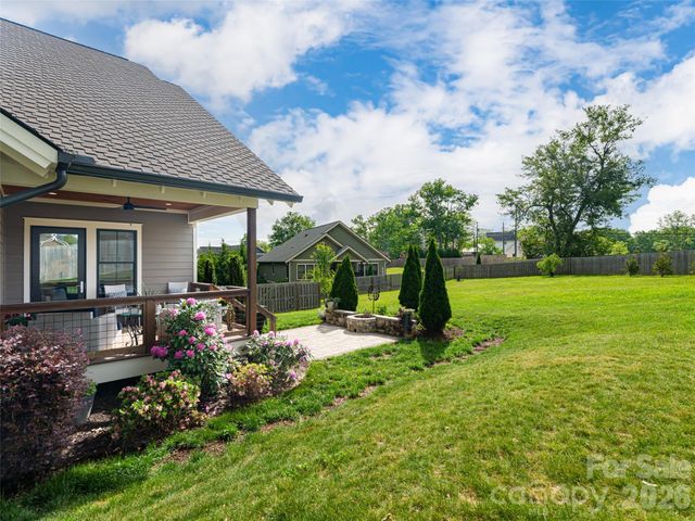 10 Starwood Valley Trail, Arden, NC 28704