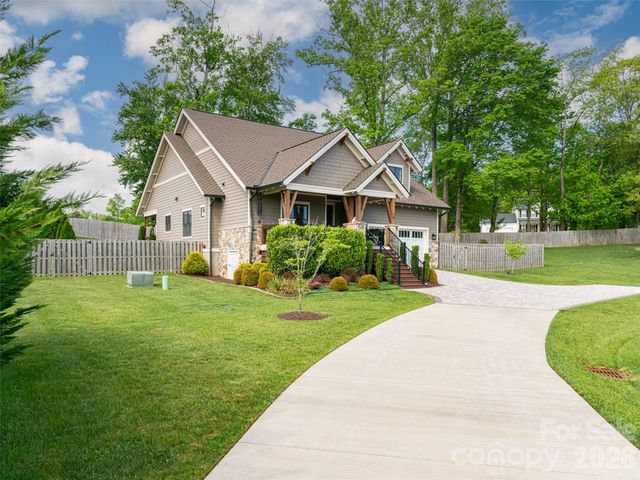 10 Starwood Valley Trail, Arden, NC 28704