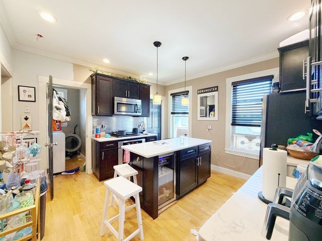 17 Pleasant St 3, Boston, MA 02125