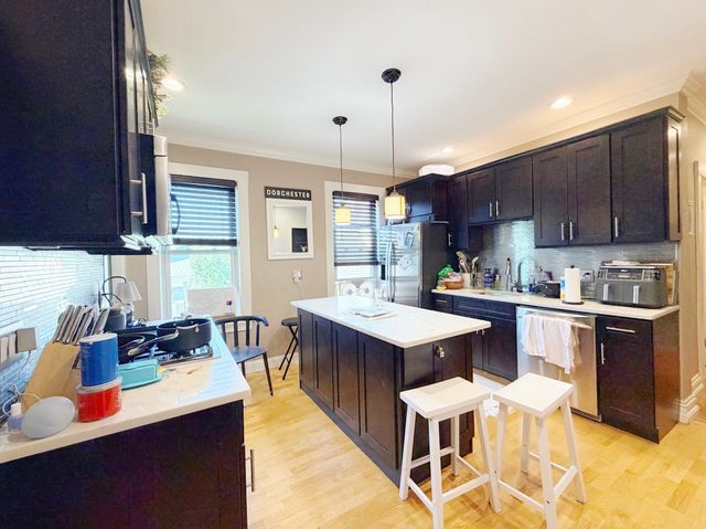 17 Pleasant St 3, Boston, MA 02125