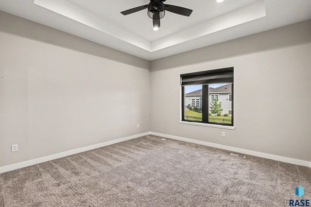 4008 N Interlachen Trl Trail, Sioux Falls, SD 57107