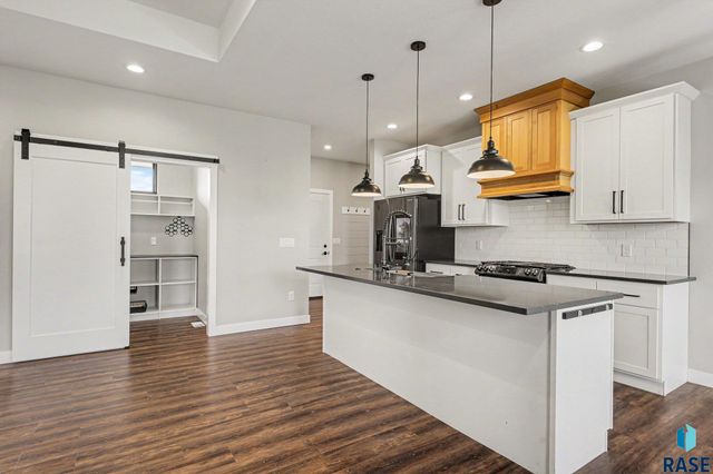 4008 N Interlachen Trl Trail, Sioux Falls, SD 57107