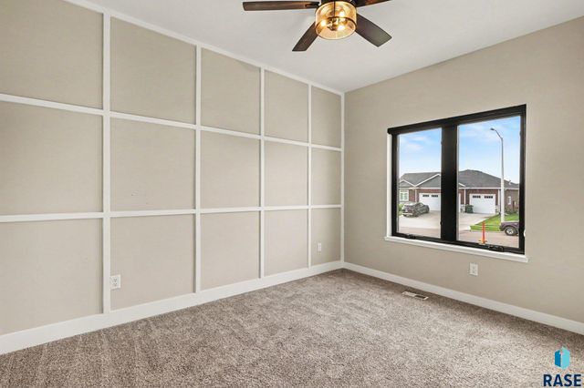 4008 N Interlachen Trl Trail, Sioux Falls, SD 57107