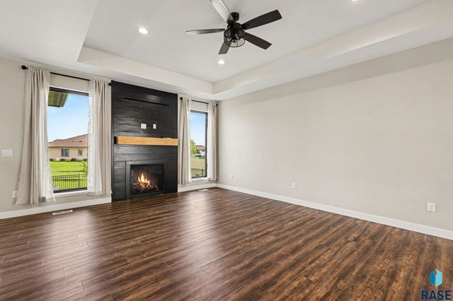 4008 N Interlachen Trl Trail, Sioux Falls, SD 57107