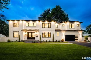 623 Alberta Drive, Paramus, NJ 07652