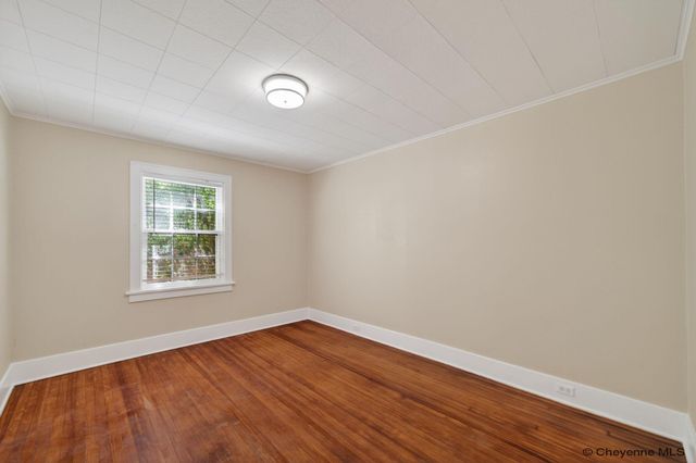 208 E 3RD AVE, Cheyenne, WY 82001