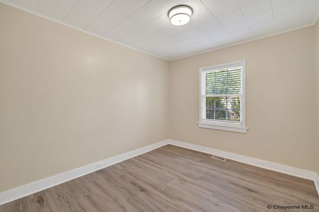 208 E 3RD AVE, Cheyenne, WY 82001