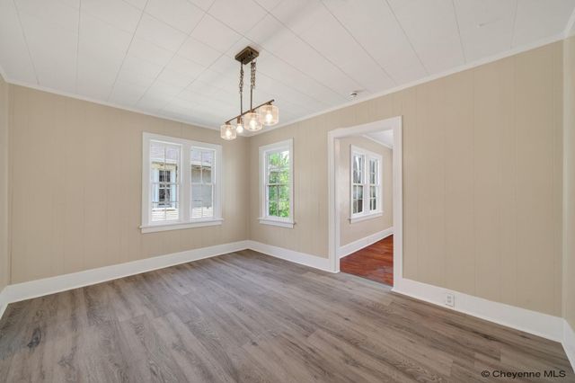 208 E 3RD AVE, Cheyenne, WY 82001