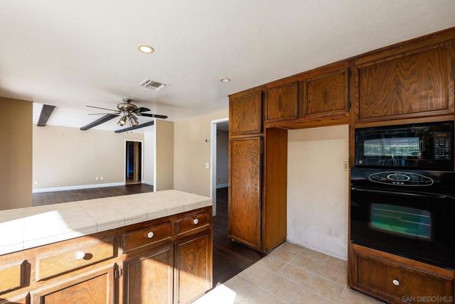 2307 Vista Rodeo Dr, El Cajon, CA 92019