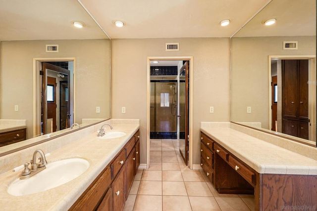 2307 Vista Rodeo Dr, El Cajon, CA 92019