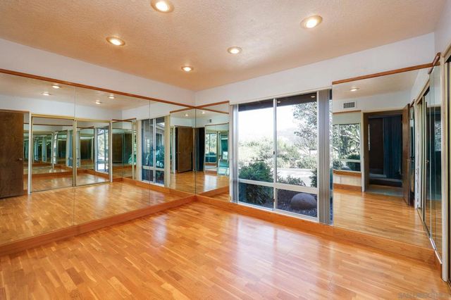 2307 Vista Rodeo Dr, El Cajon, CA 92019