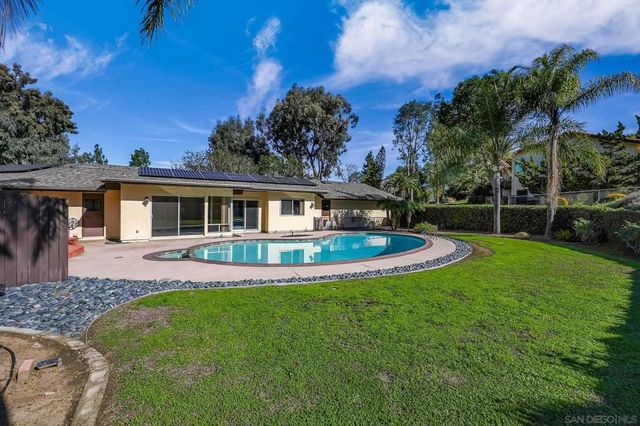 2307 Vista Rodeo Dr, El Cajon, CA 92019