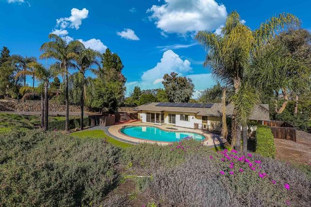 2307 Vista Rodeo Dr, El Cajon, CA 92019