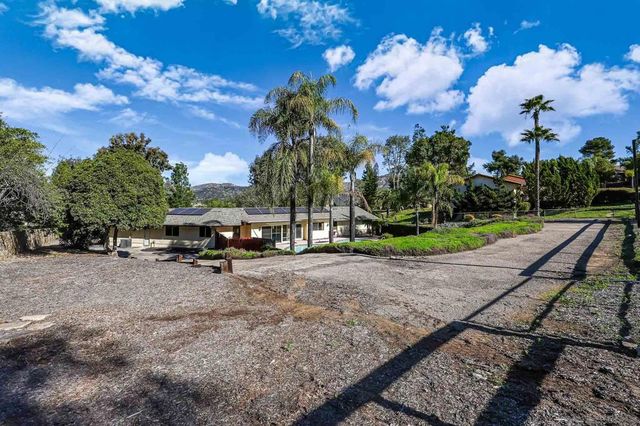 2307 Vista Rodeo Dr, El Cajon, CA 92019