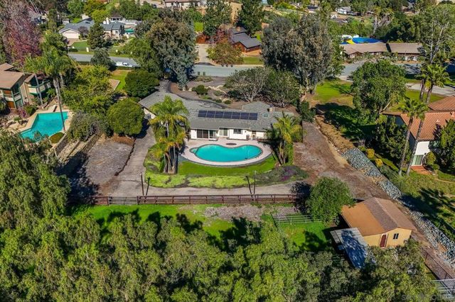 2307 Vista Rodeo Dr, El Cajon, CA 92019