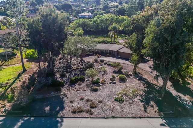 2307 Vista Rodeo Dr, El Cajon, CA 92019