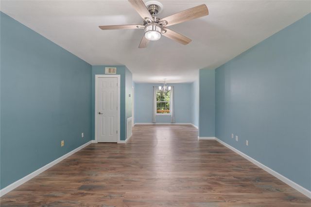 293 Commodore Drive, Livingston, TX 77351