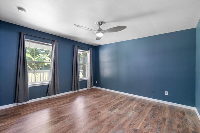293 Commodore Drive, Livingston, TX 77351