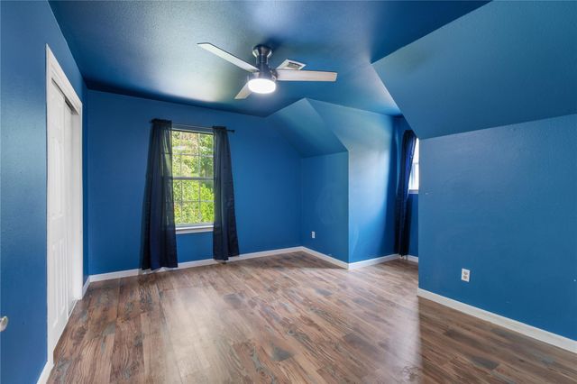 293 Commodore Drive, Livingston, TX 77351