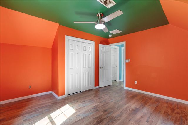 293 Commodore Drive, Livingston, TX 77351