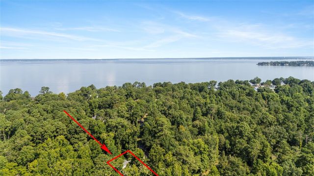 293 Commodore Drive, Livingston, TX 77351