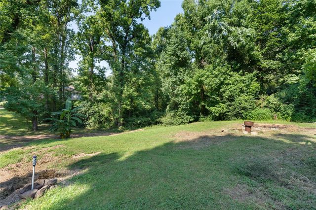 293 Commodore Drive, Livingston, TX 77351
