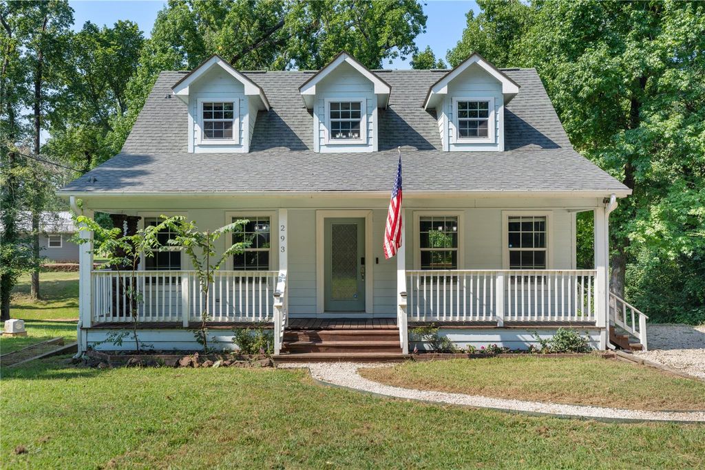 293 Commodore Drive, Livingston, TX 77351