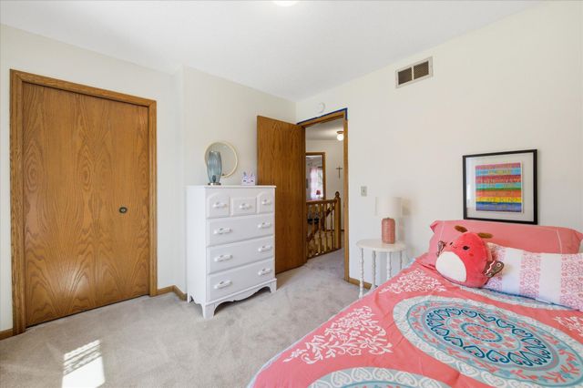 7429 Upper 136th Street W, Apple Valley, MN 55124