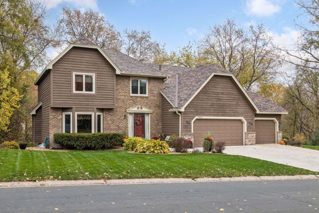 7429 Upper 136th Street W, Apple Valley, MN 55124