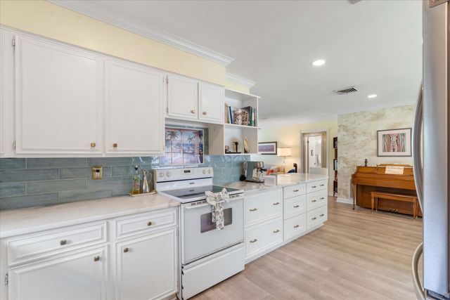 801 Berkeley Street, Boca Raton, FL 33487