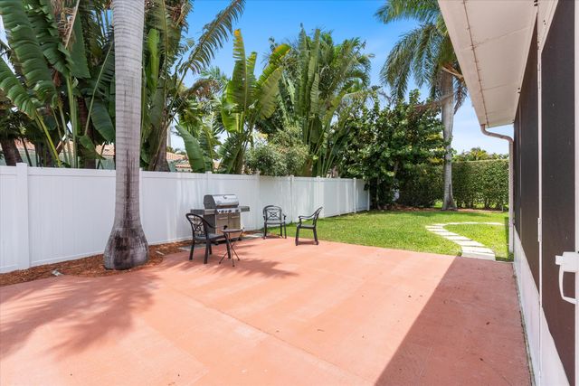 801 Berkeley Street, Boca Raton, FL 33487