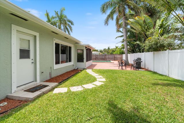 801 Berkeley Street, Boca Raton, FL 33487