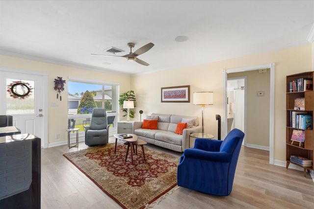 801 Berkeley Street, Boca Raton, FL 33487