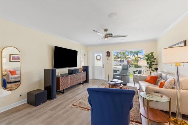 801 Berkeley Street, Boca Raton, FL 33487
