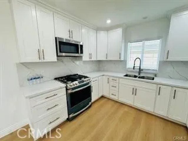 1125 Raleigh Street B, Glendale, CA 91205