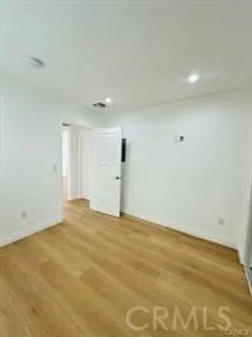 1125 Raleigh Street B, Glendale, CA 91205