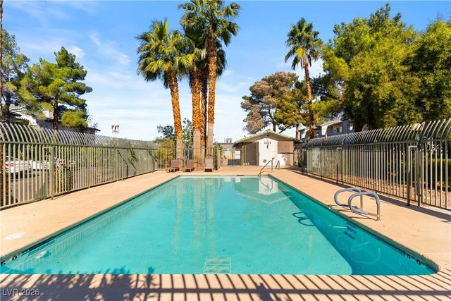 2461 Old Forge Lane 107, Las Vegas, NV 89121