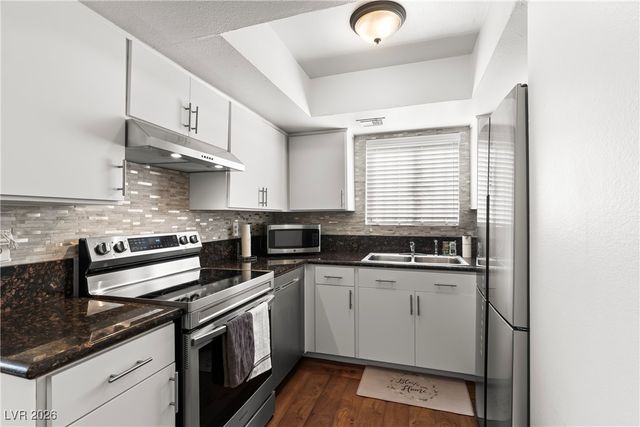 2461 Old Forge Lane 107, Las Vegas, NV 89121