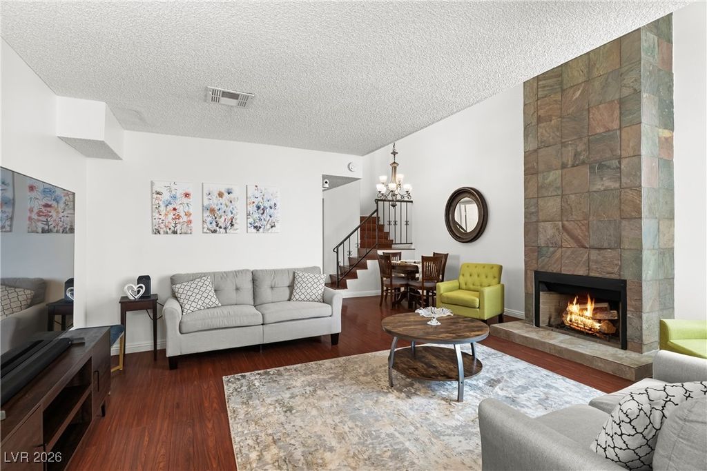 2461 Old Forge Lane 107, Las Vegas, NV 89121