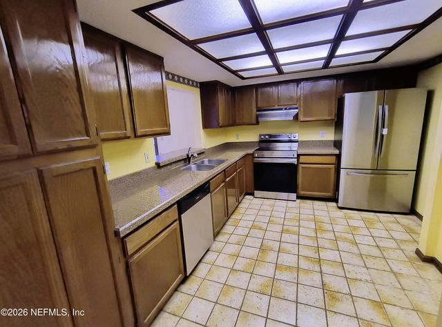 7841 BAYMEADOWS Circle W, Jacksonville, FL 32256
