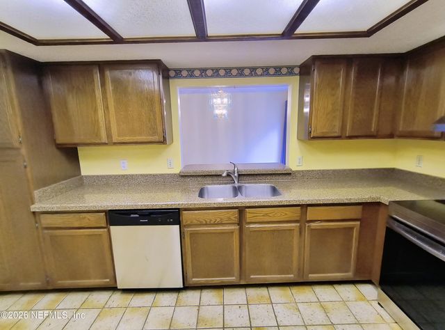 7841 BAYMEADOWS Circle W, Jacksonville, FL 32256