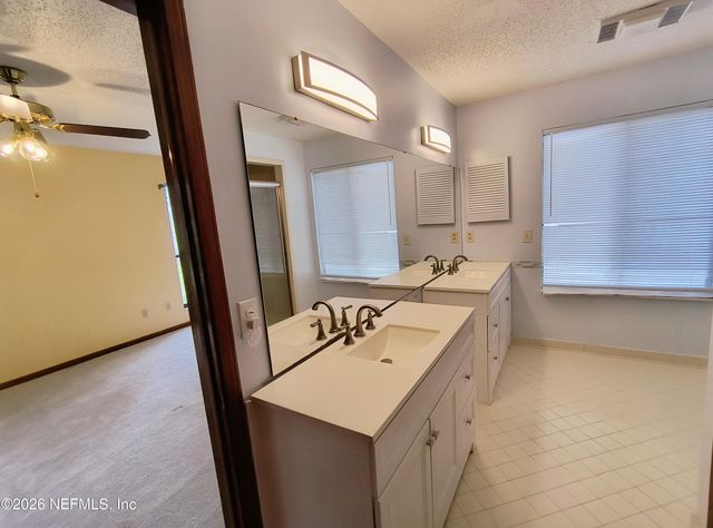 7841 BAYMEADOWS Circle W, Jacksonville, FL 32256