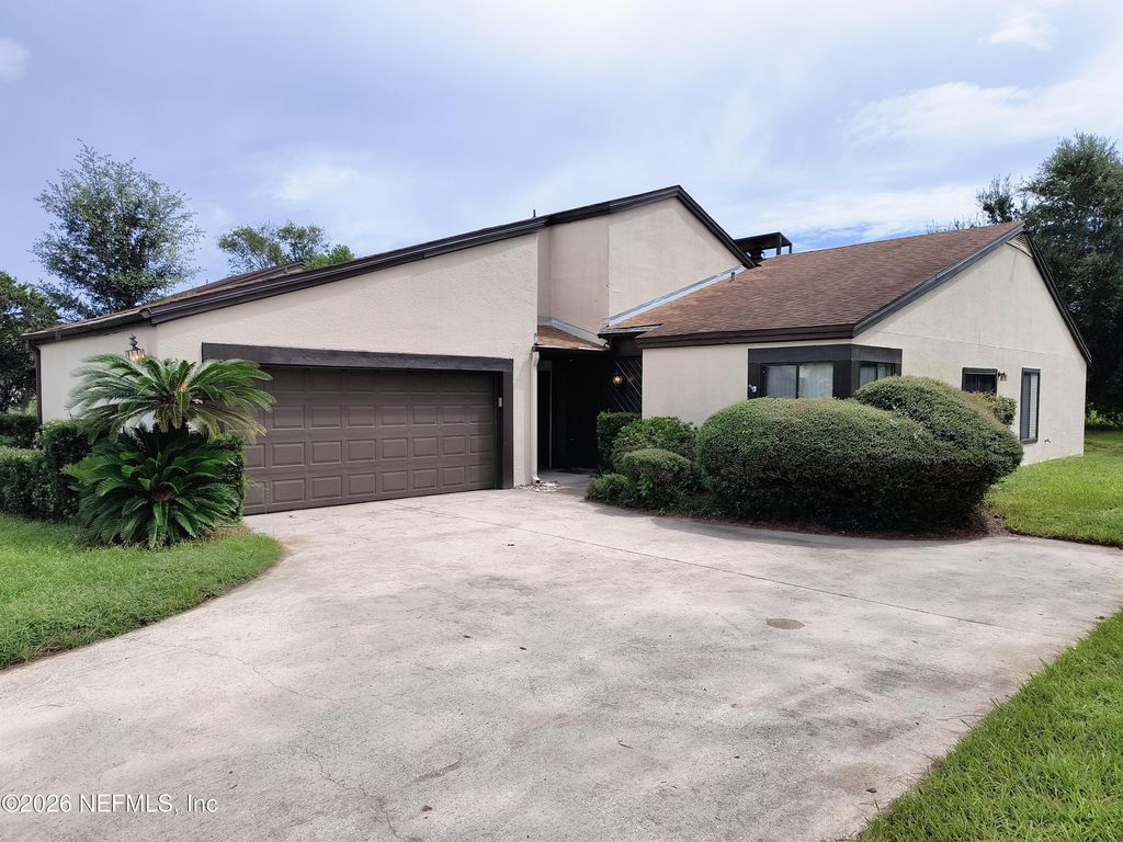 7841 BAYMEADOWS Circle W, Jacksonville, FL 32256